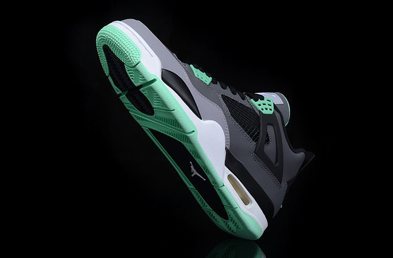JORDAN 4 x GREEN GLOW 