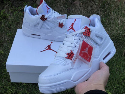 JORDAN 4 x ROUGE MÉTALLISÉ 