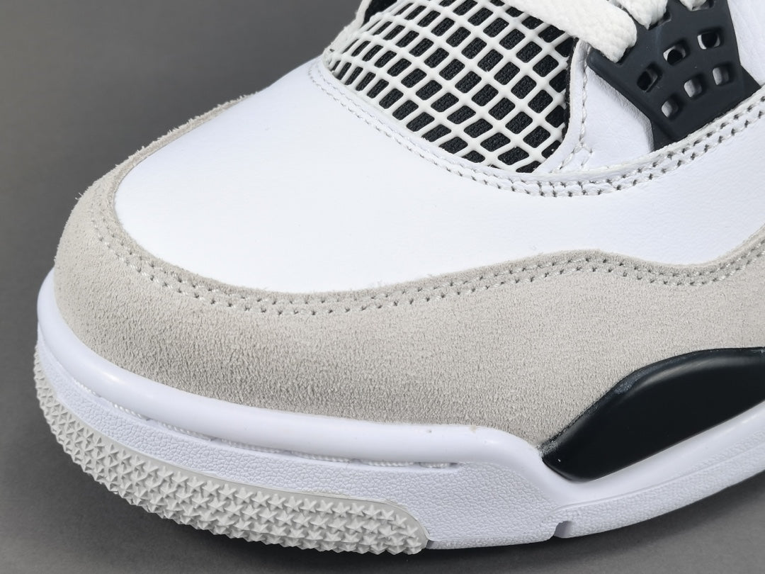 JORDAN 4 x NOIR MILITAIRE