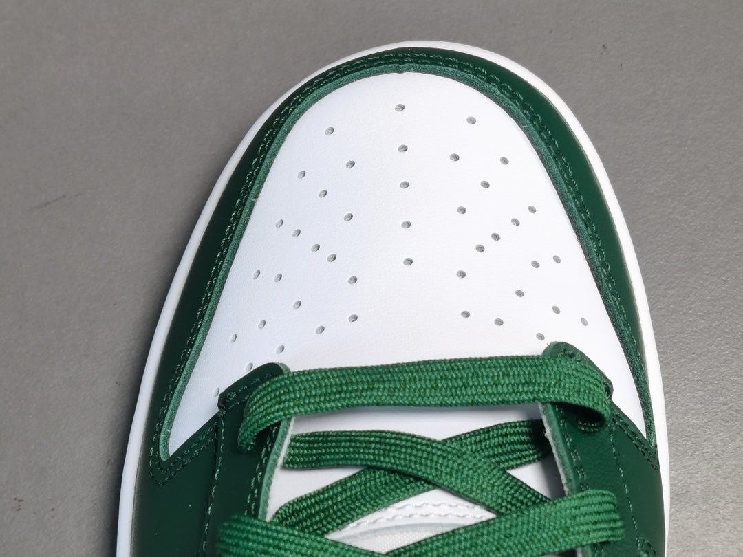 NIKE DUNK x MICHIGAN STATE