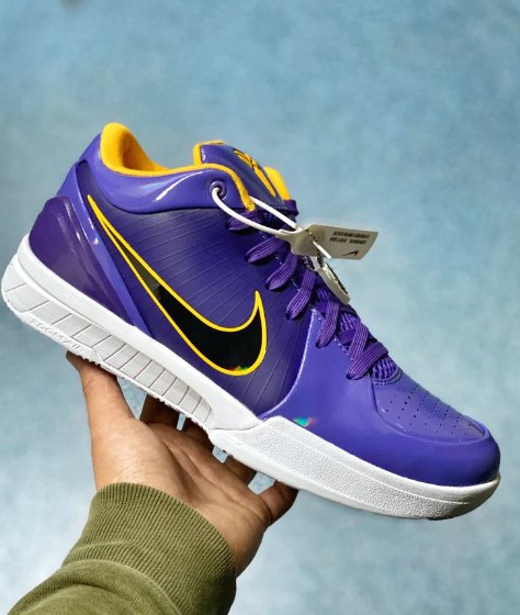 NIKE KOBE 4 x UNDEFEATED LOS ANGELES LAKERS