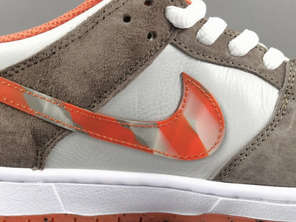 NIKE SB DUNK x CRUSHED D.C.