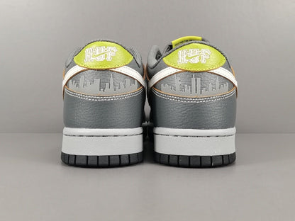 NIKE SB DUNK x HUF (FRIENDS AND FAMILY)