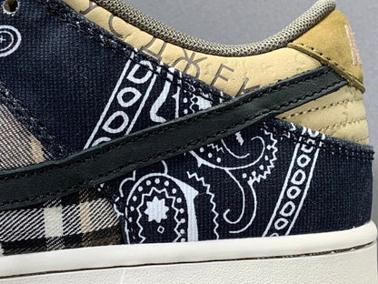 NIKE SB DUNK x TRAVIS SCOTT