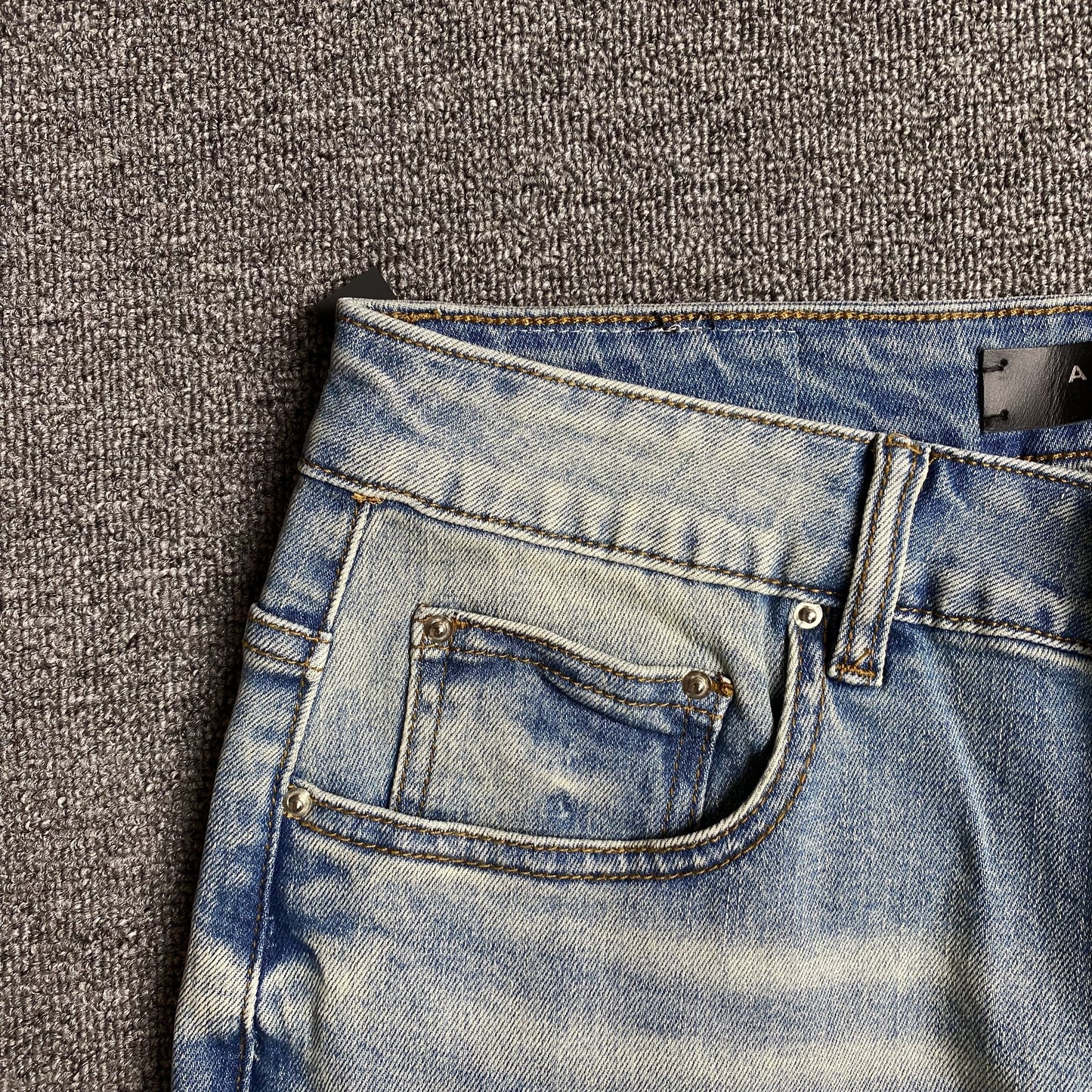 JEANS À LOGO UNIVERSITAIRE AMIRI