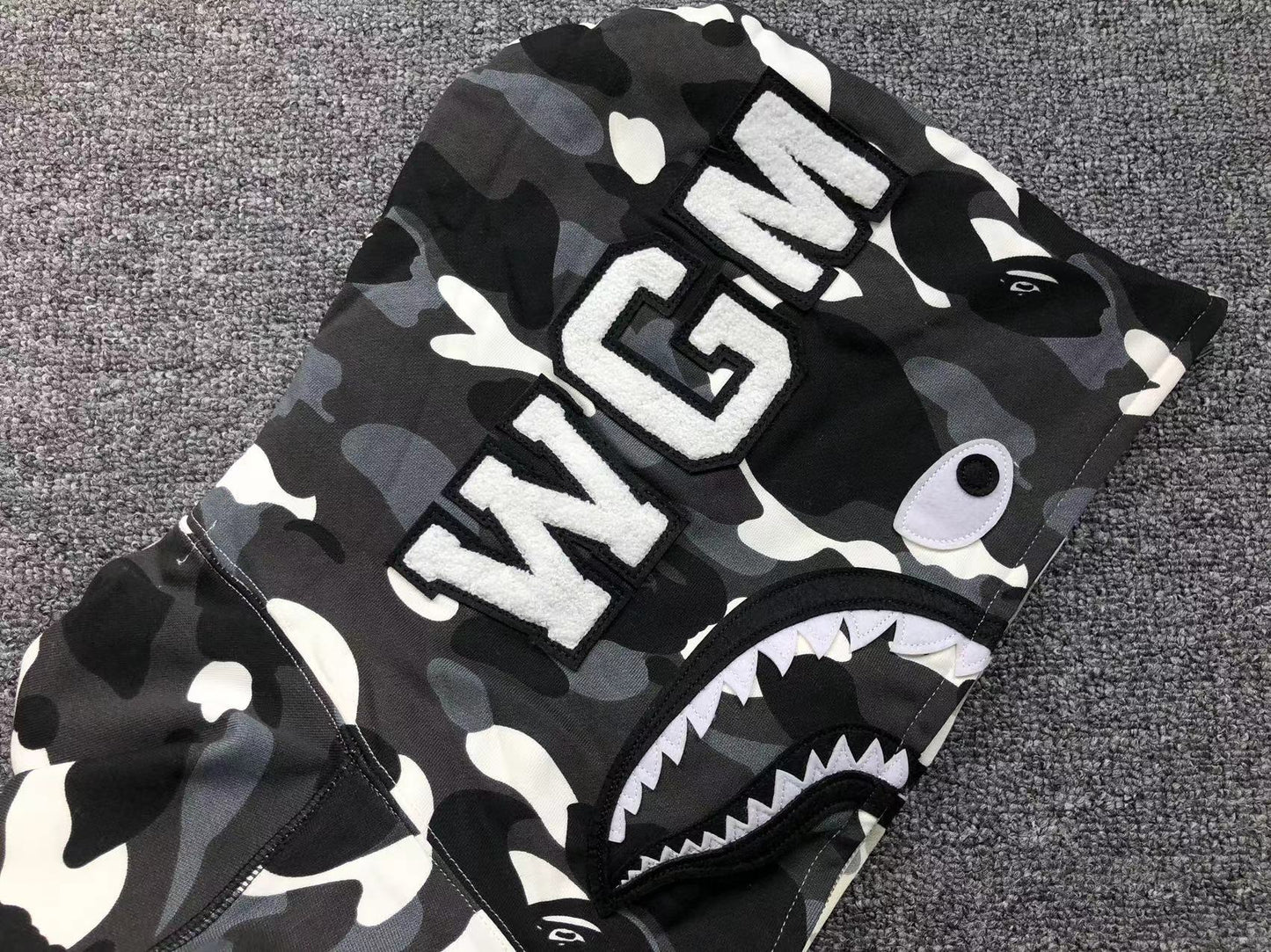 Sweat à capuche zippé BAPE CITY CAMO HALF SHARK BLANC/NOIR
