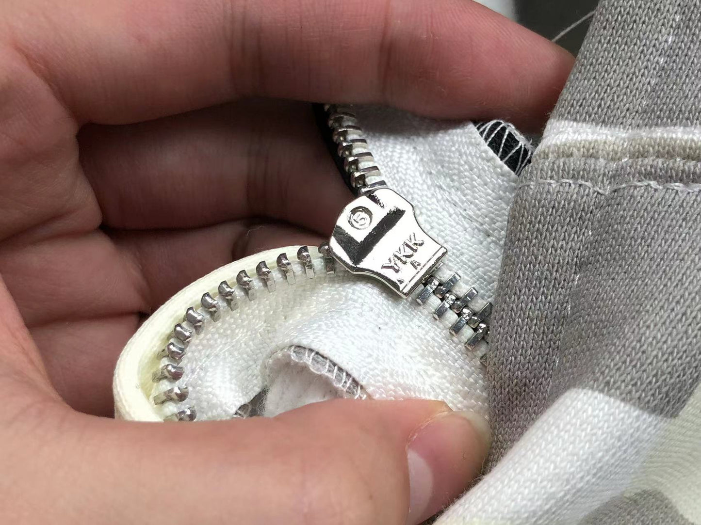 Sweat à capuche zippé BAPE CITY CAMO HALF SHARK BLANC/NOIR