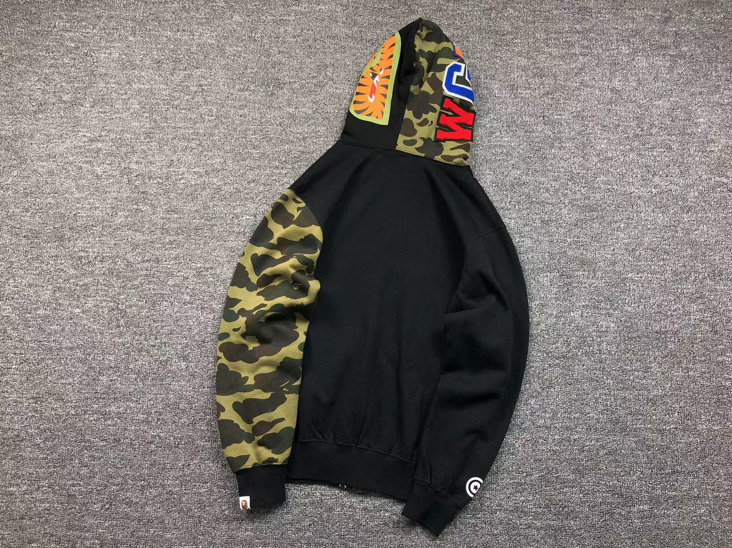 Sweat à capuche zippé BAPE camouflage vert noir