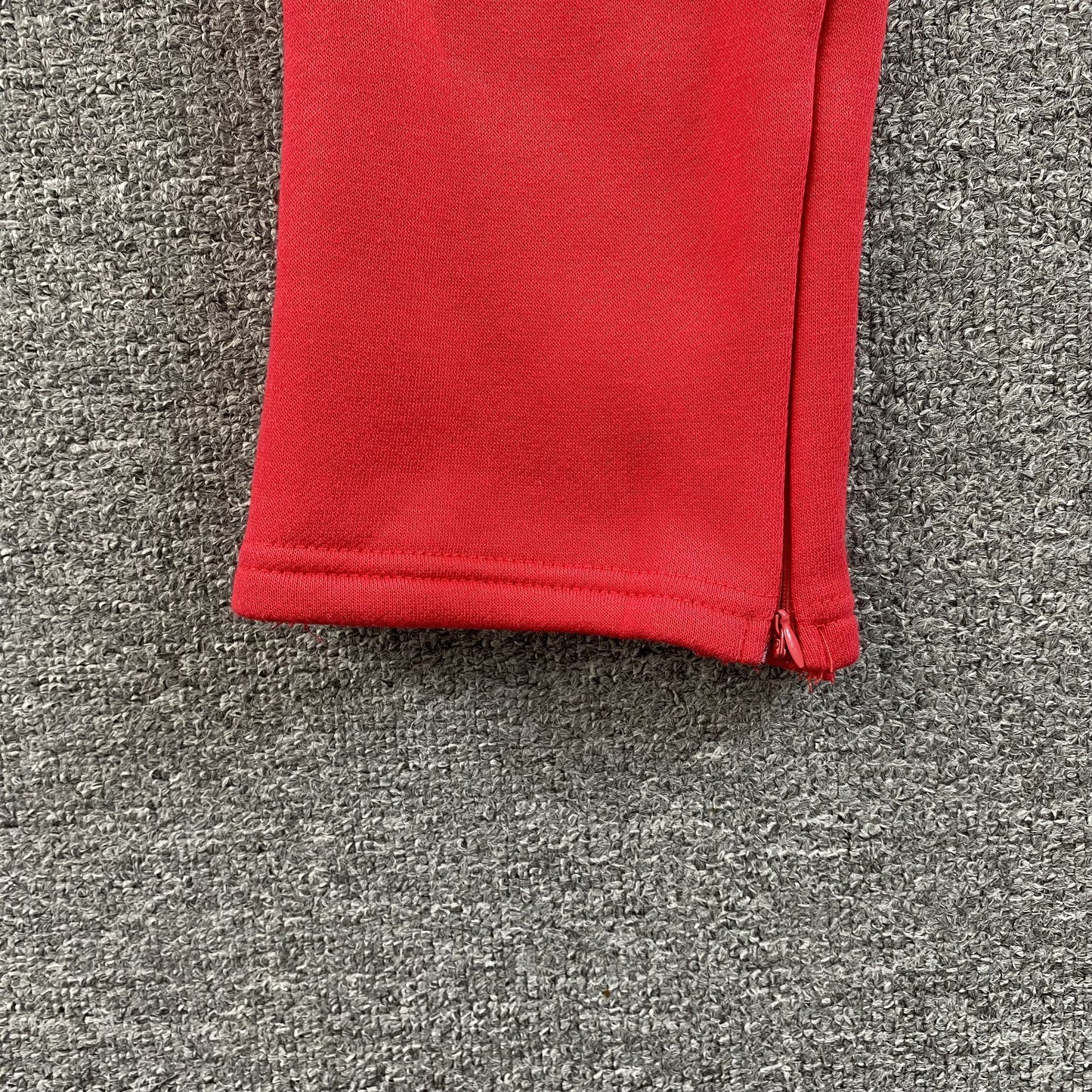 Pantalon de survêtement rouge SYNA WORLD