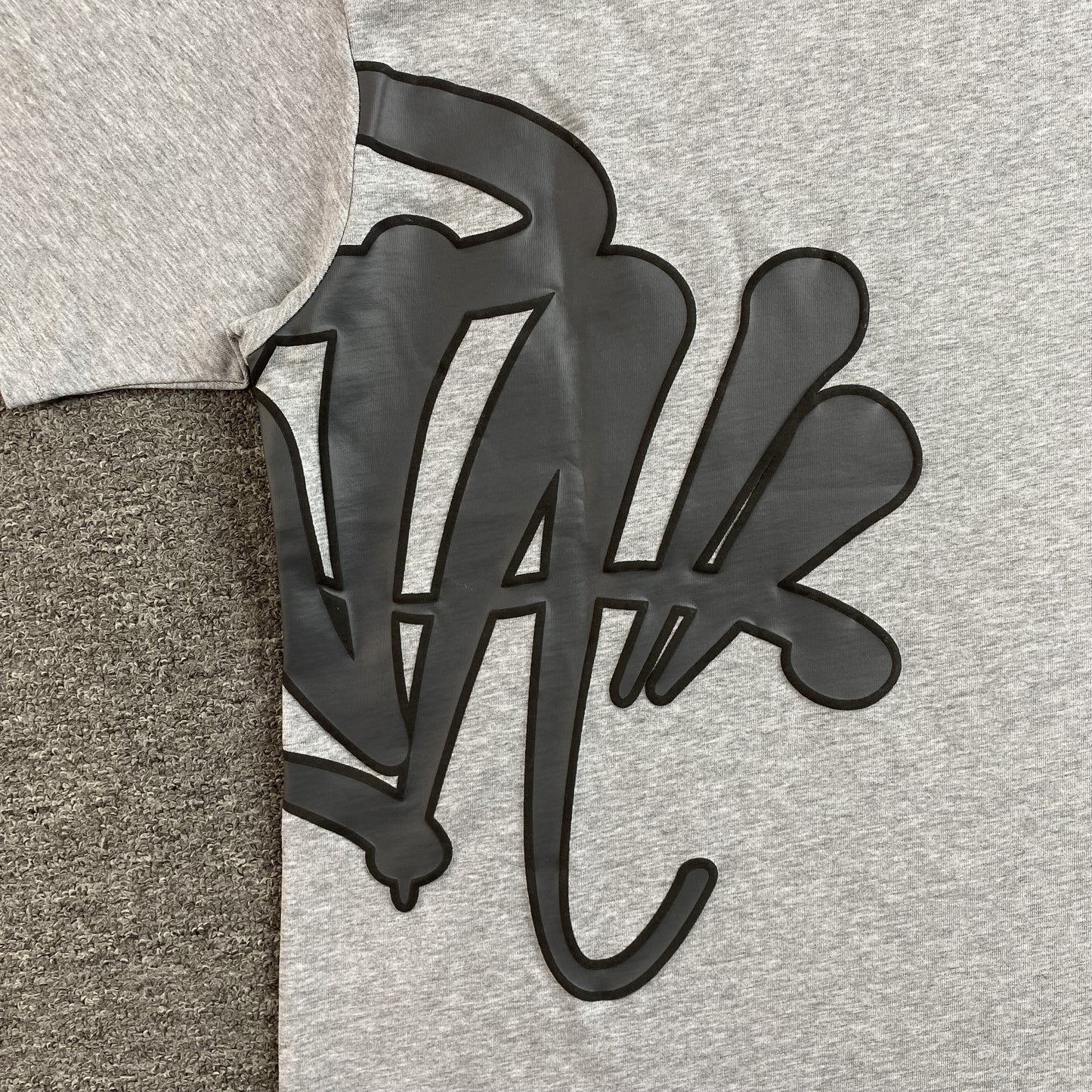 T-SHIRT SYNA WORLD GRIS