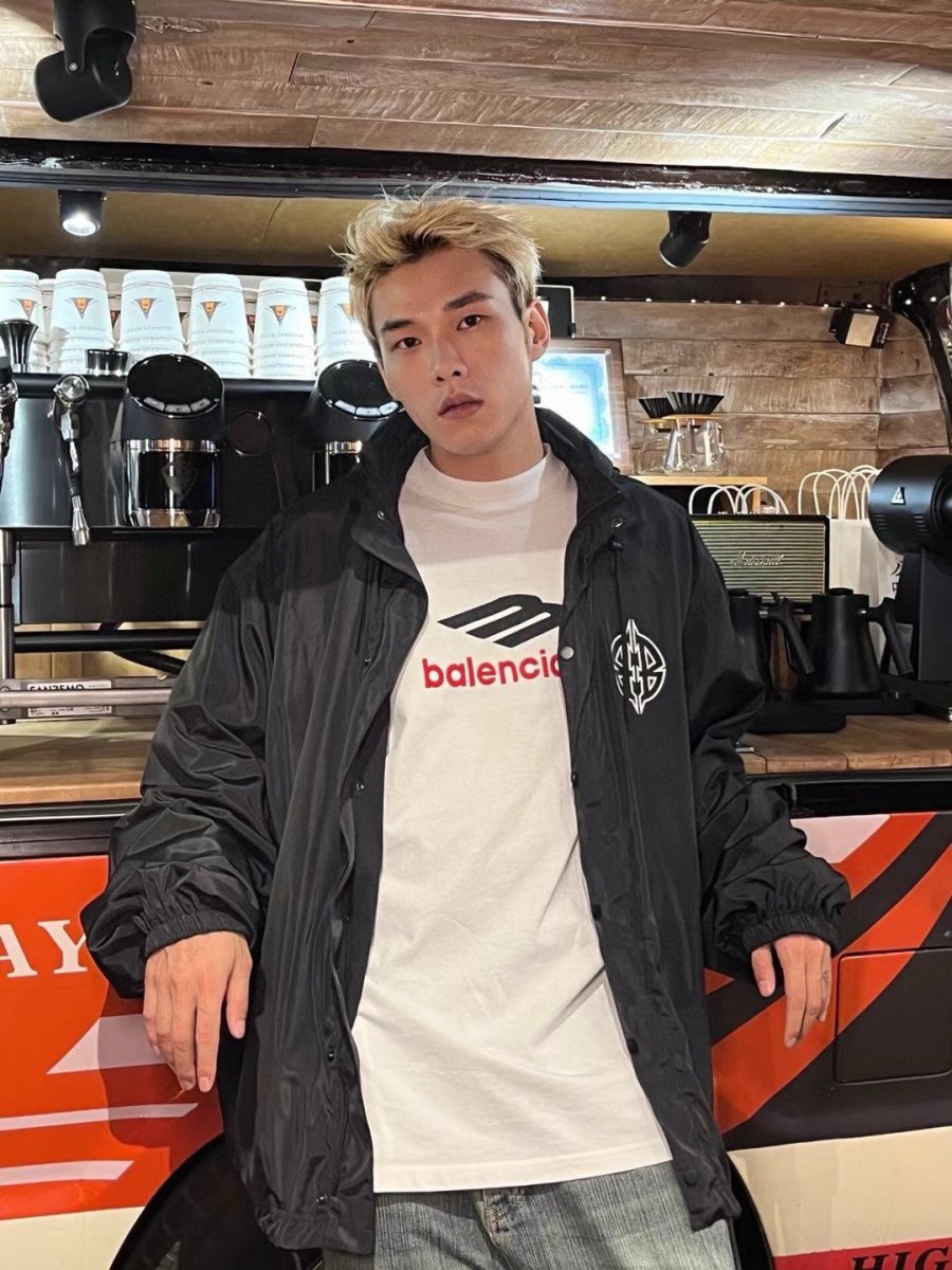 Coupe-vent à capuche Balenciaga