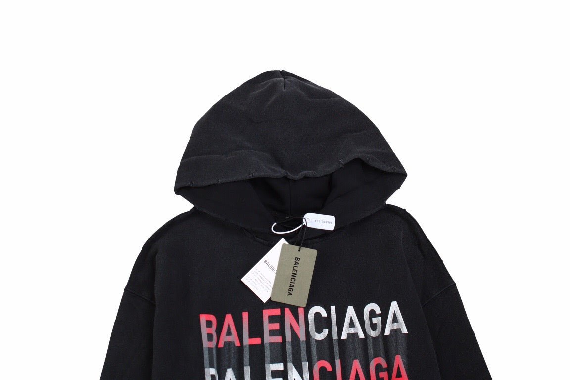 Sweat à capuche Balenciaga 404