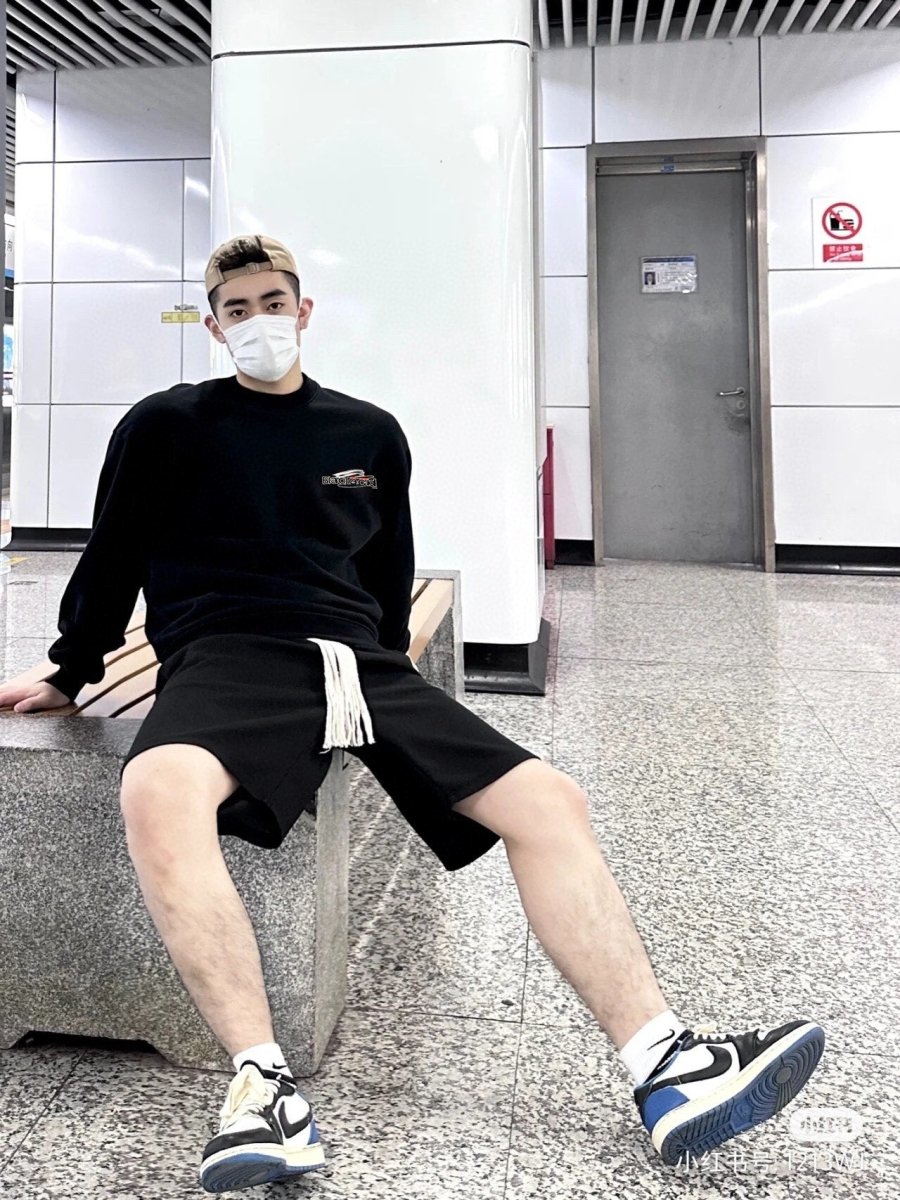 Sweat-shirt noir Balenciaga