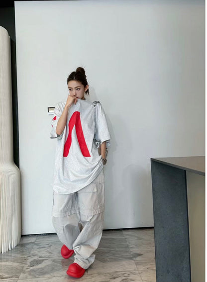 T-shirt graphique Balenciaga à logo rouge (gris)