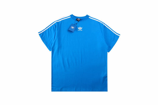 T-shirt Balenciaga en collaboration avec Adidas