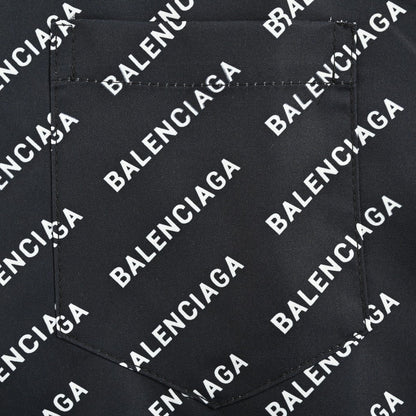 Chemise Balenciaga à imprimé logo intégral (noire)