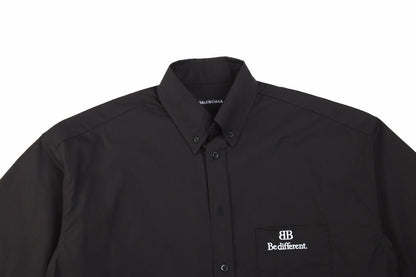 Chemise de la campagne Balenciaga « Be Different »