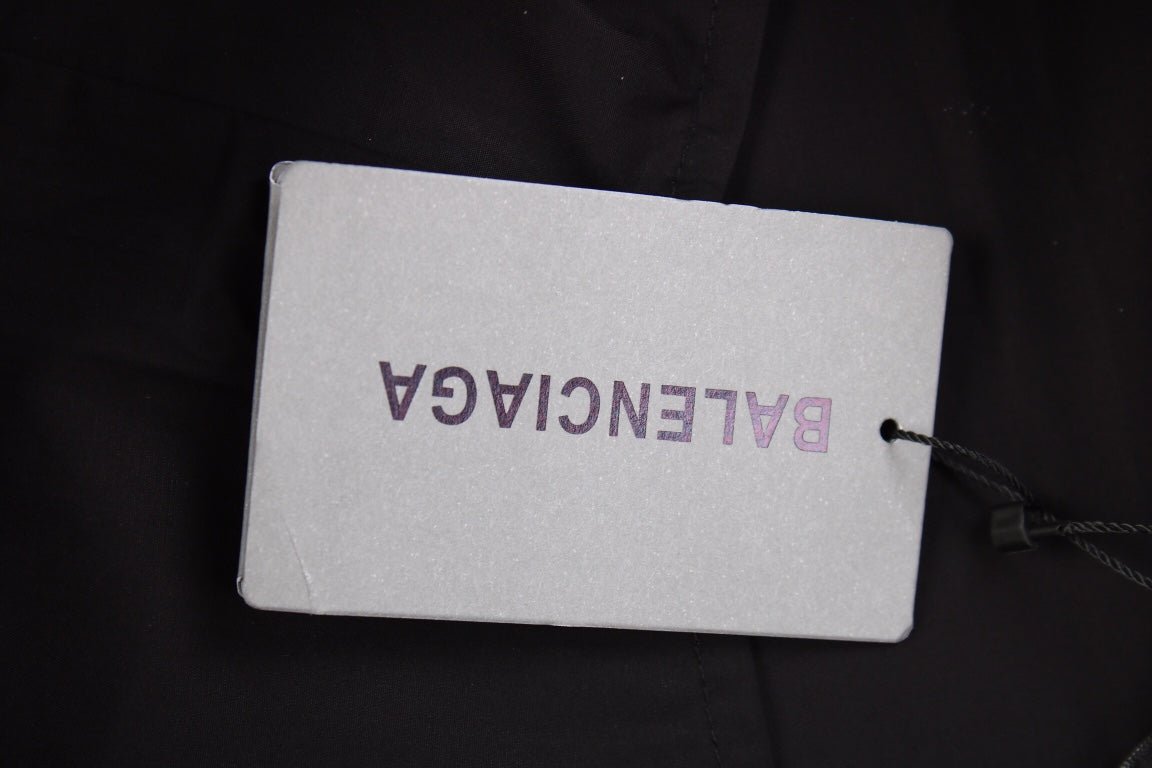 Chemise de la campagne Balenciaga « Be Different »