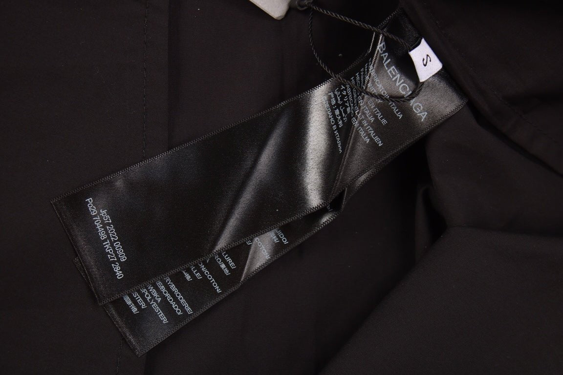 Chemise de la campagne Balenciaga « Be Different »