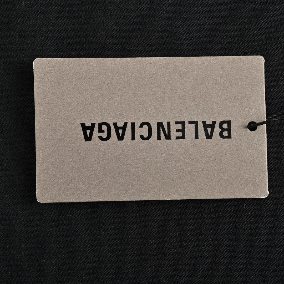 T-shirt noir Balenciaga à motif audacieux