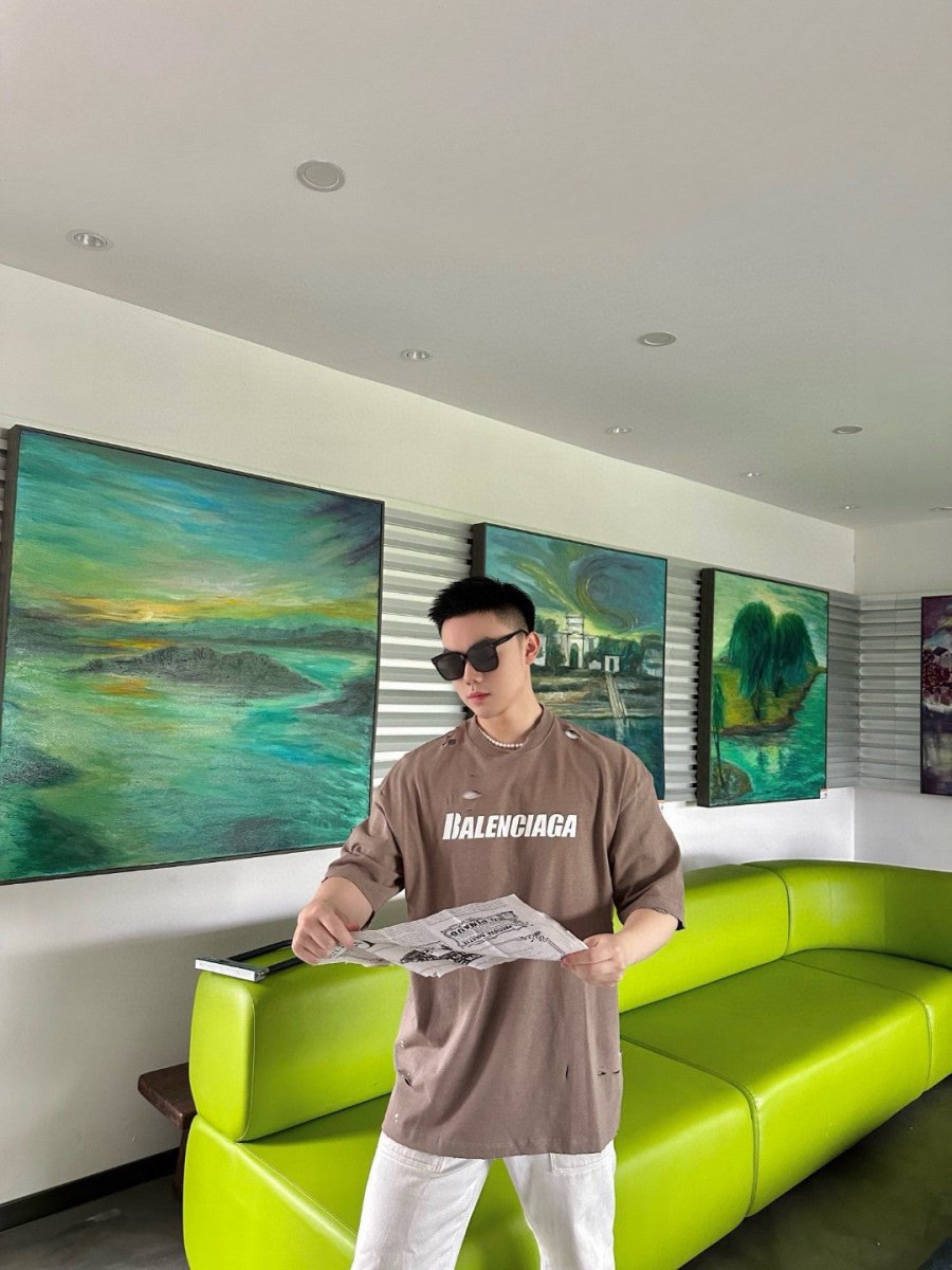 T-shirt Balenciaga à logo vieilli