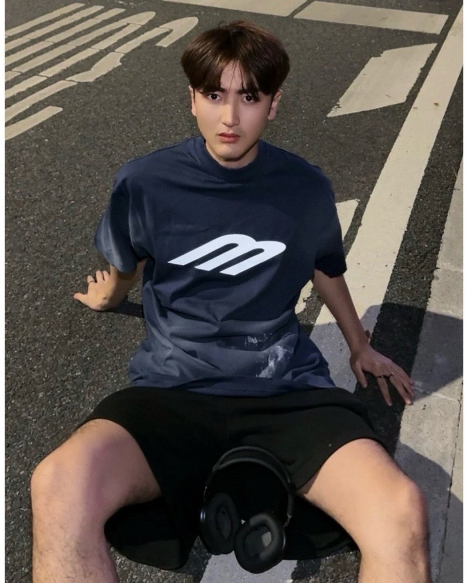 T-shirt Balenciaga à logo vieilli