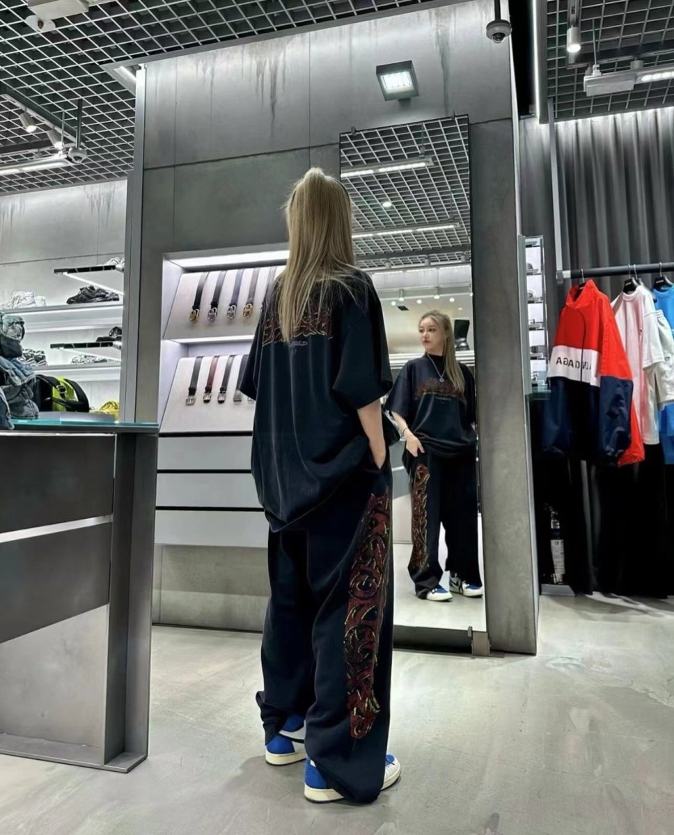 T-SHIRT BALENCIAGA GRAFFITI NOIR