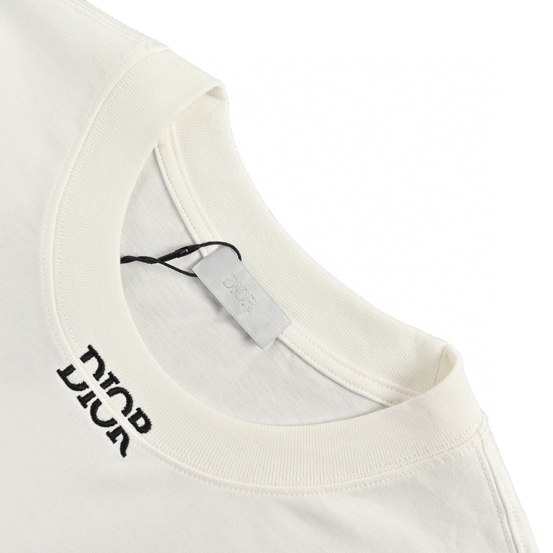 T-shirt blanc minimaliste Dior