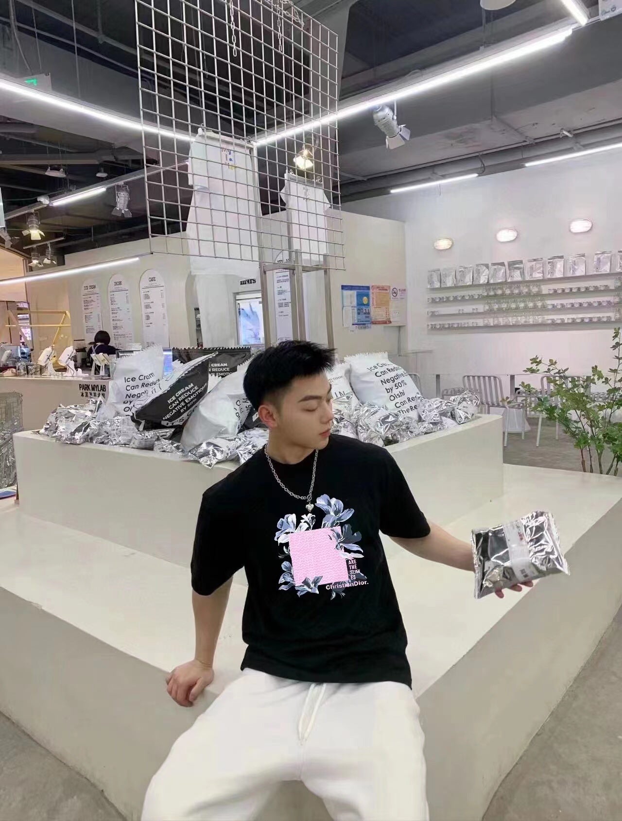 T-shirt Dior à motif floral