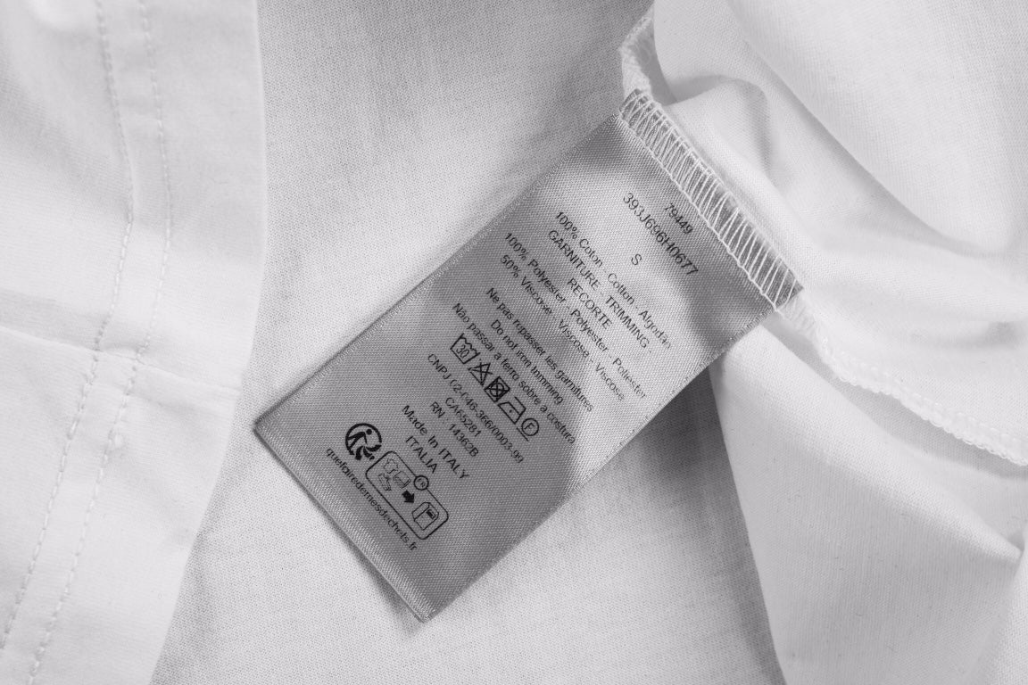 T-shirt Dior avec logo minimaliste (blanc)