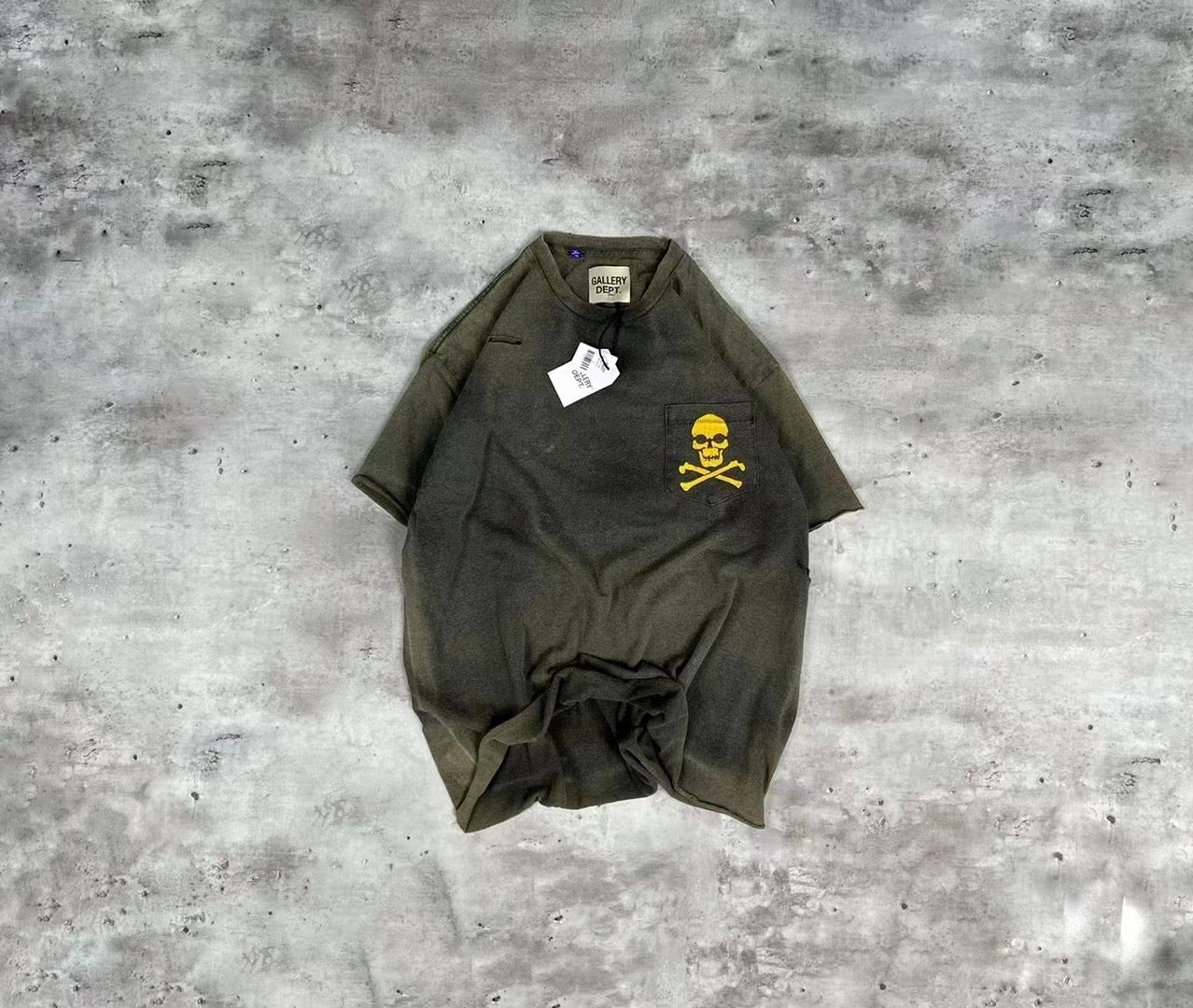 DÉPARTEMENT GALERIE T-SHIRT À ZIP