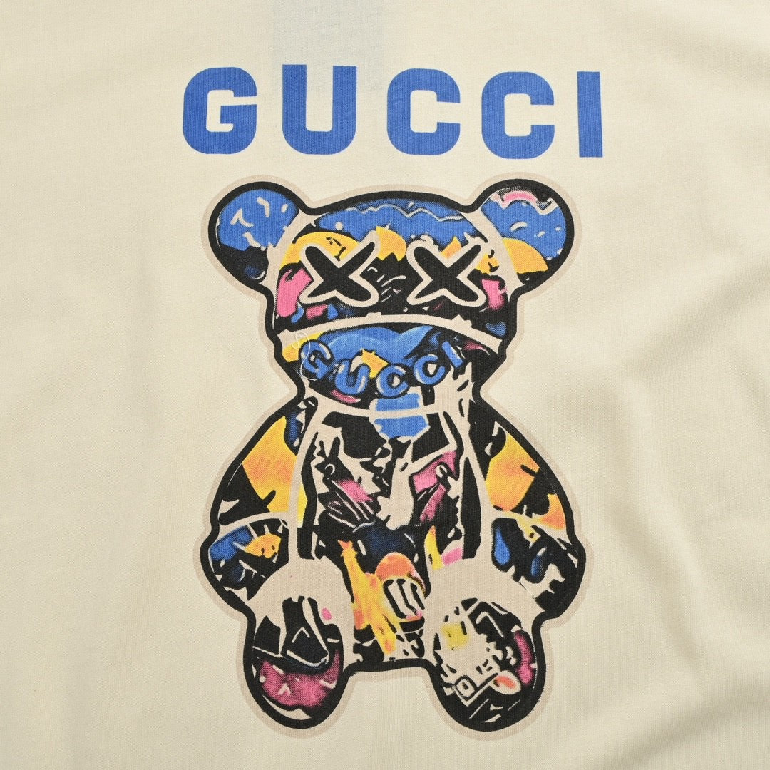 T-shirt Gucci crème avec motif ours