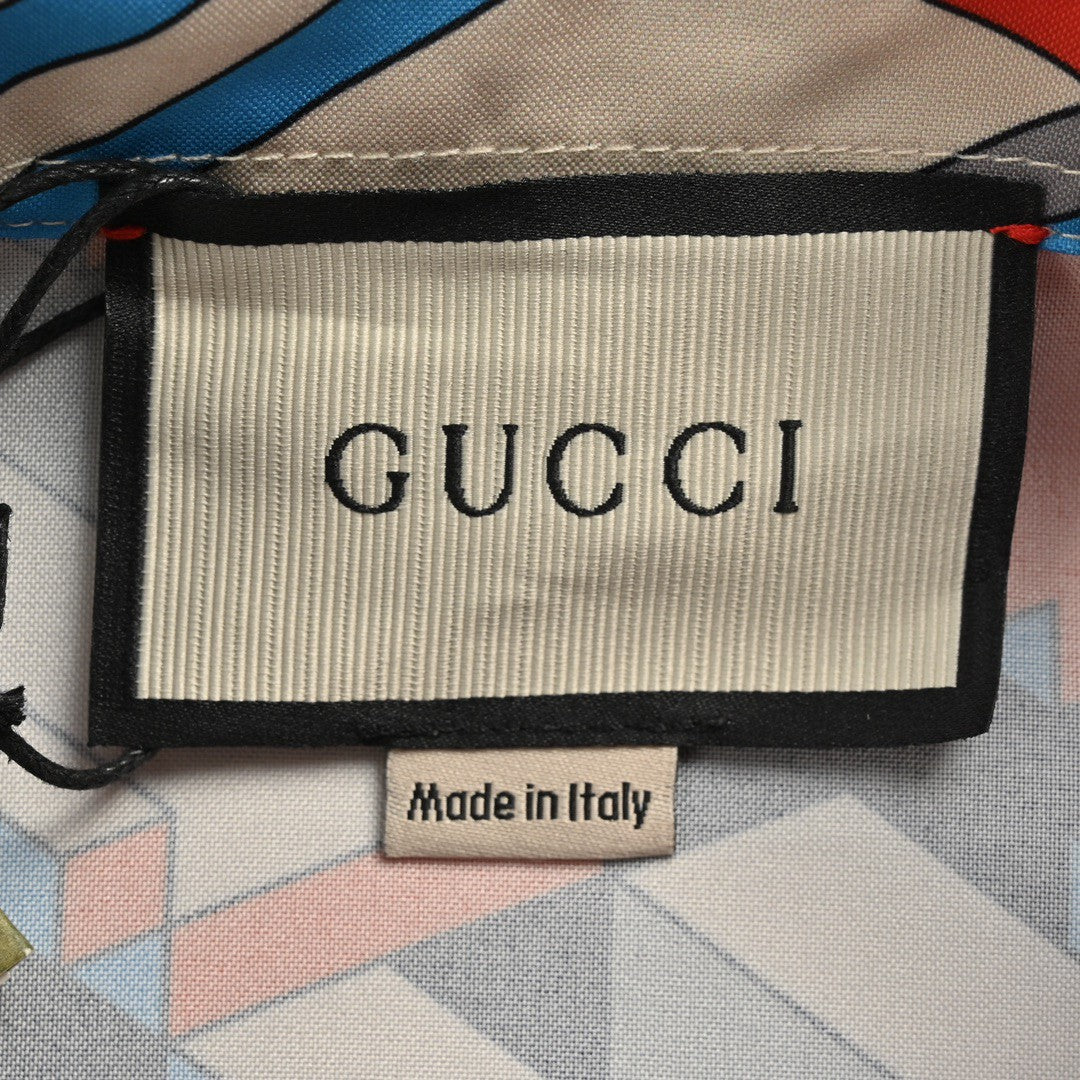 Chemise Gucci à imprimé logo géométrique