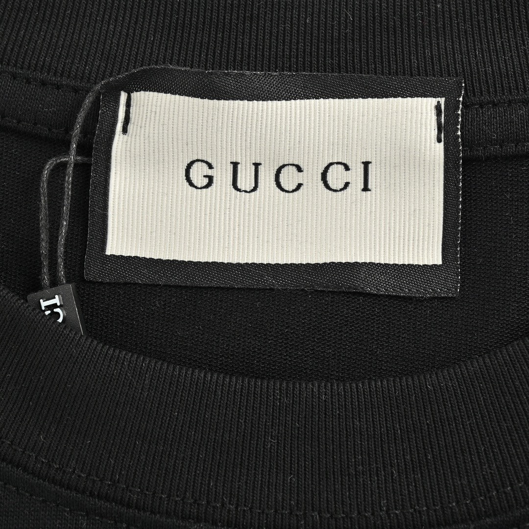 T-shirt Gucci - Logo griffonné