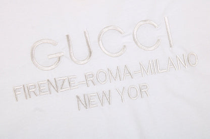 T-shirt Gucci avec villes brodées