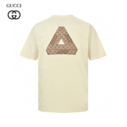 T-shirt beige Gucci à logo triangulaire