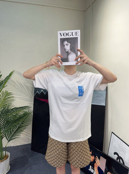 T-shirt blanc Gucci avec écusson logo vertical bleu