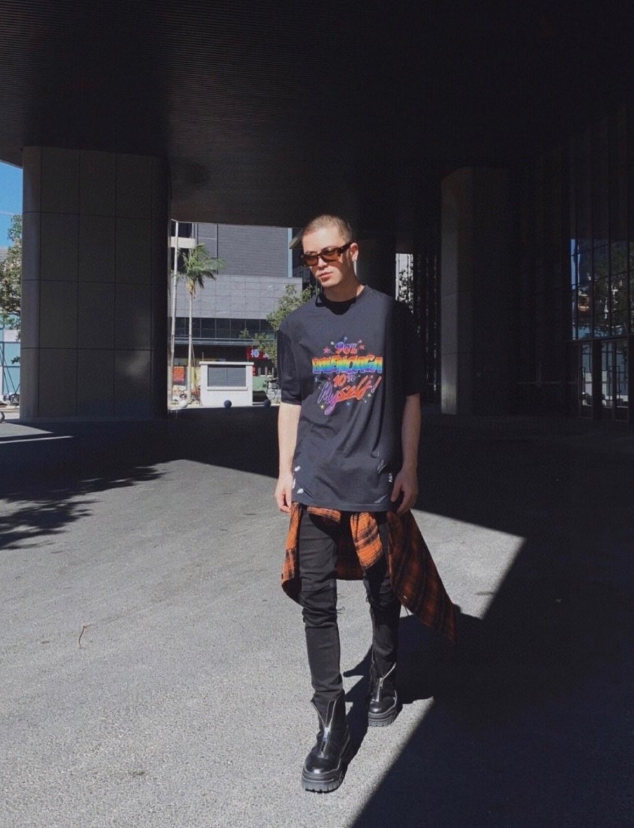 T-shirt Balenciaga « Nostalgie des années 90 »