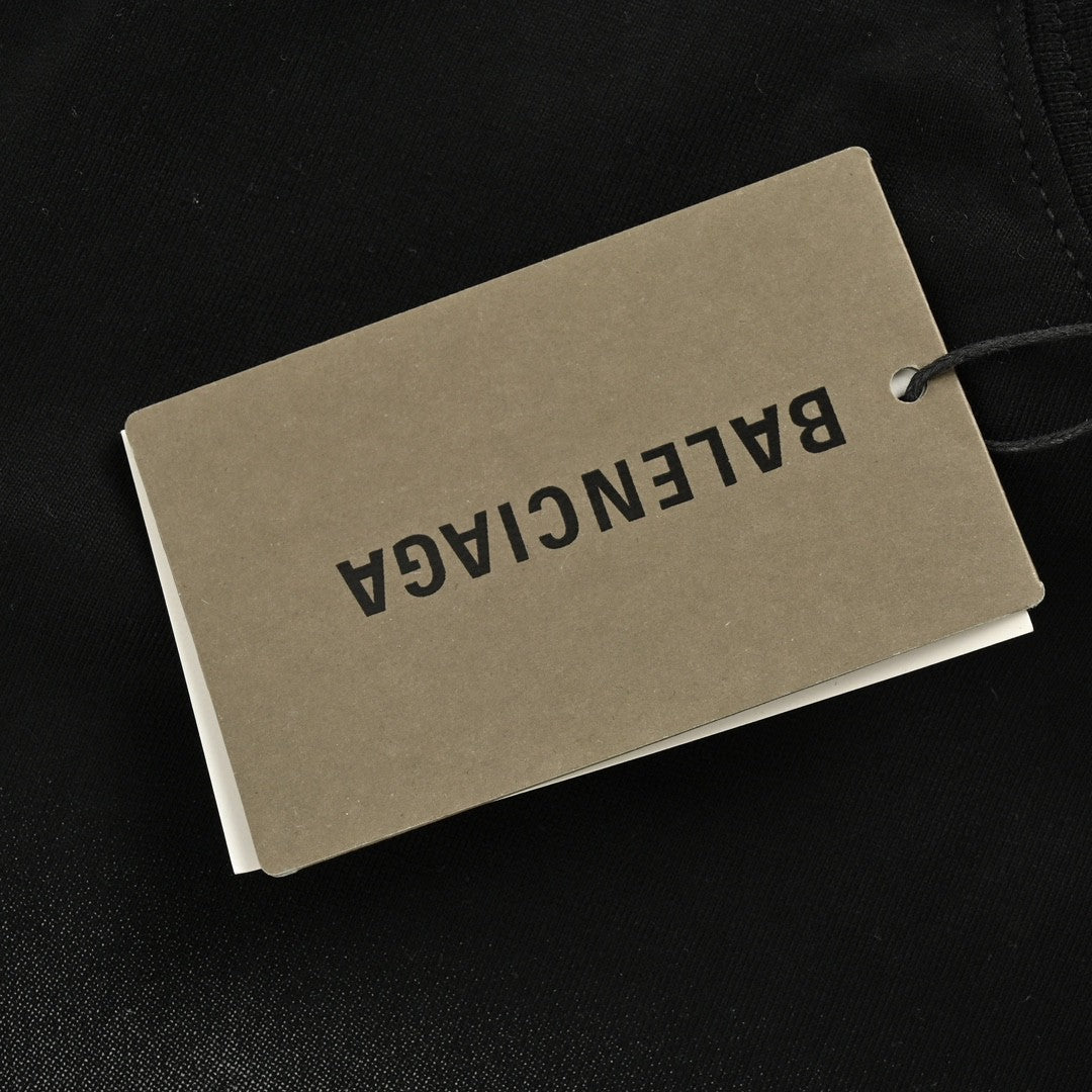 T-shirt Balenciaga à imprimé logo intégral (noir)