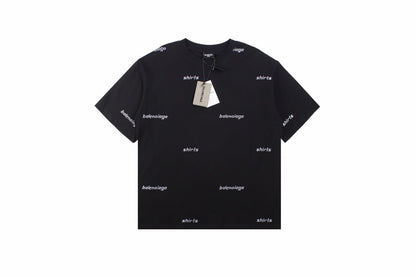 T-shirt Balenciaga à logo imprimé intégral