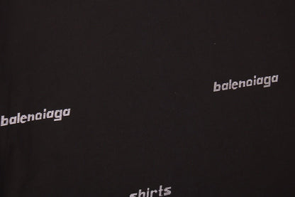 T-shirt Balenciaga à logo imprimé intégral