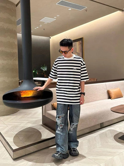 T-shirt rayé noir et blanc Balenciaga