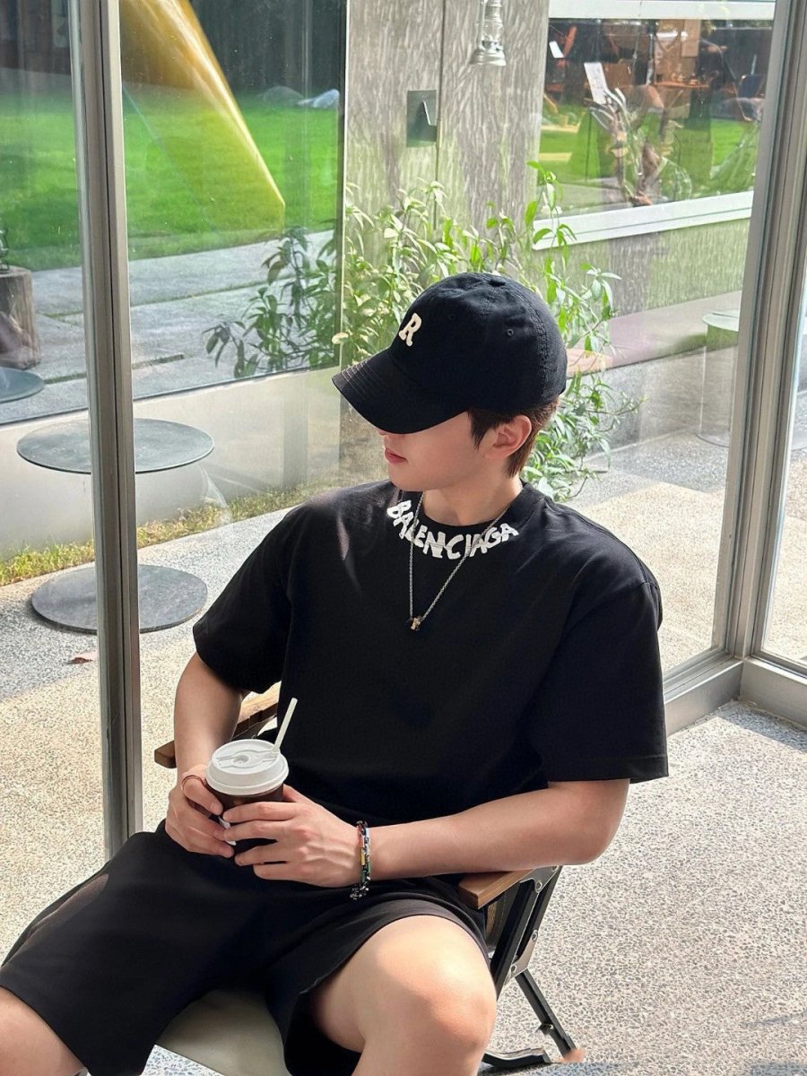 T-shirt Balenciaga à logo déformé (noir)