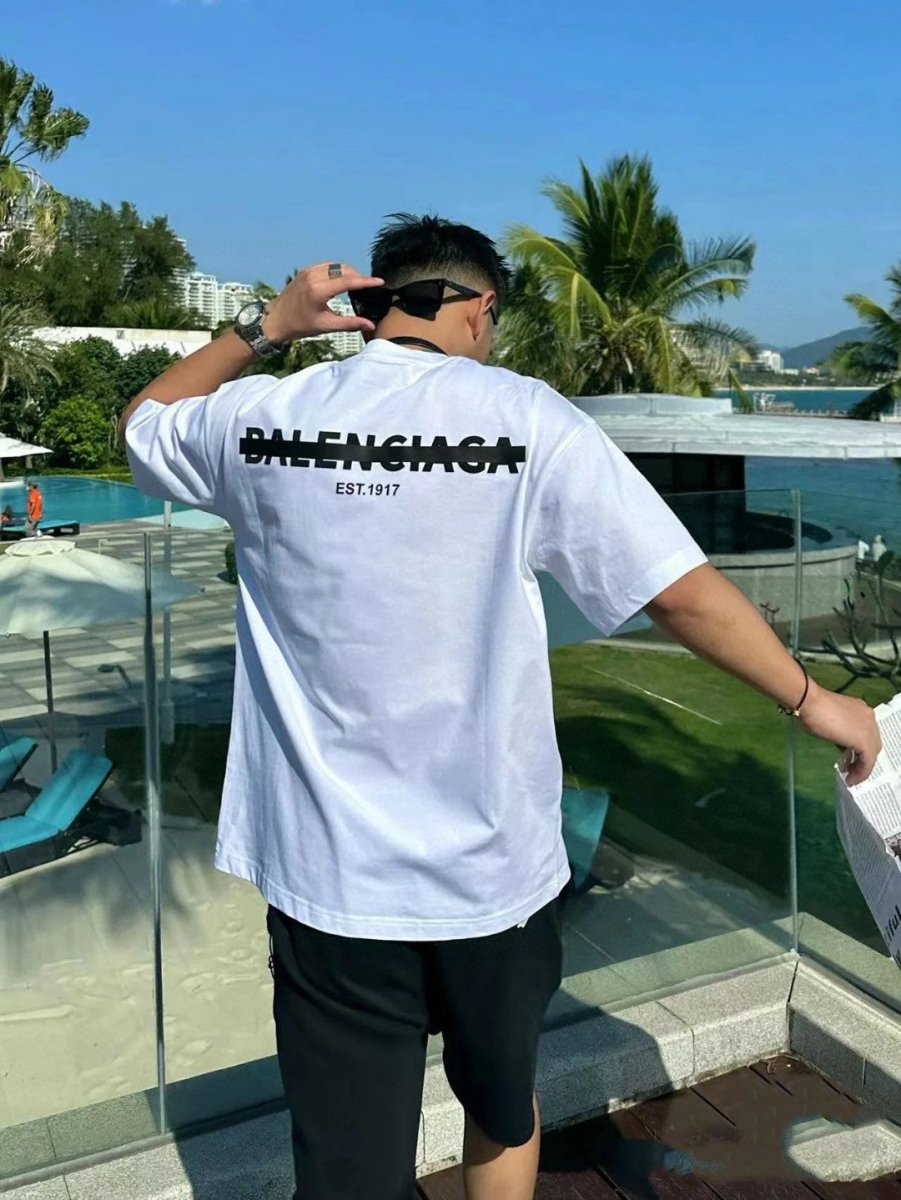 T-shirt Balenciaga à logo déformé (blanc)