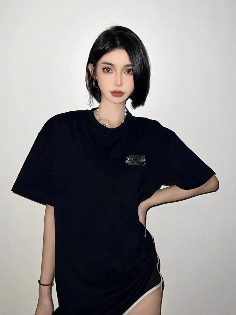 T-shirt Balenciaga avec logo brodé (noir)