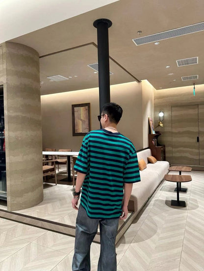 T-shirt rayé vert et noir Balenciaga