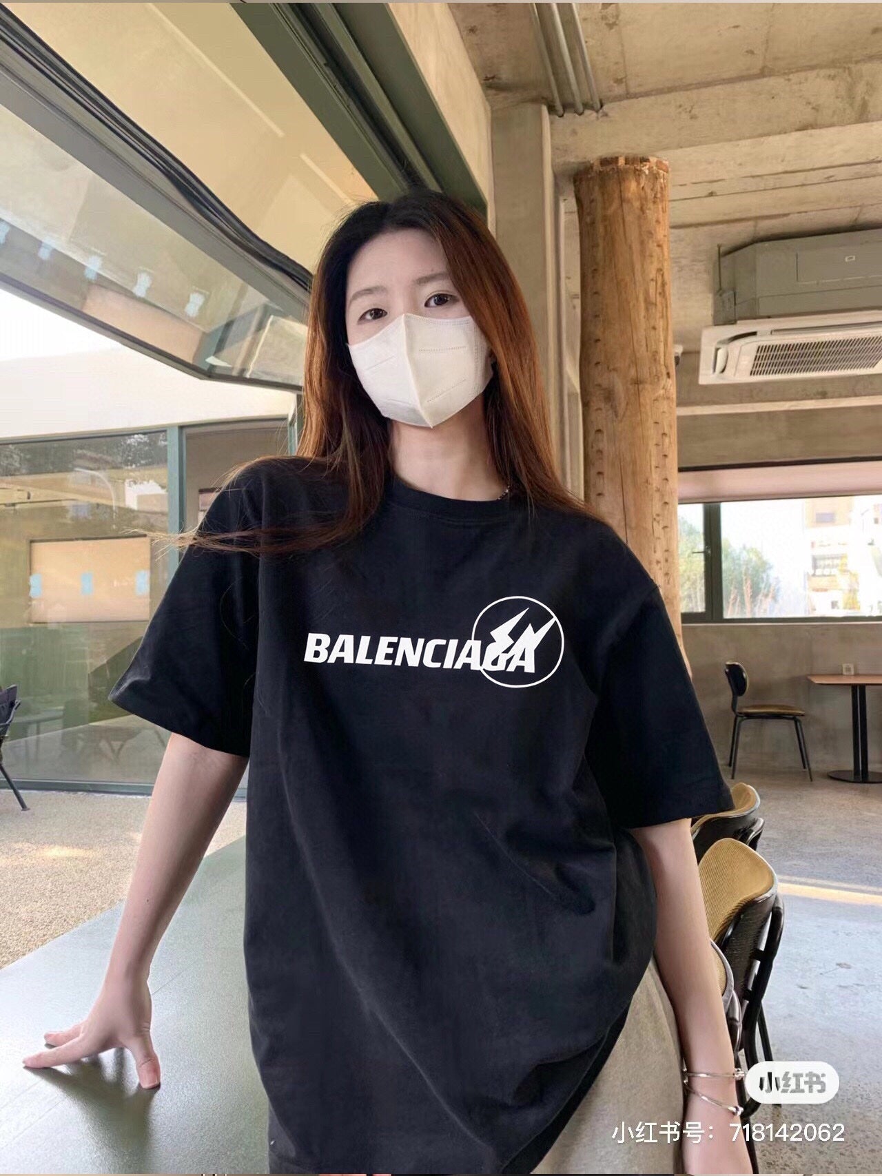 T-SHIRT NOIR À LOGO BALENCIAGA