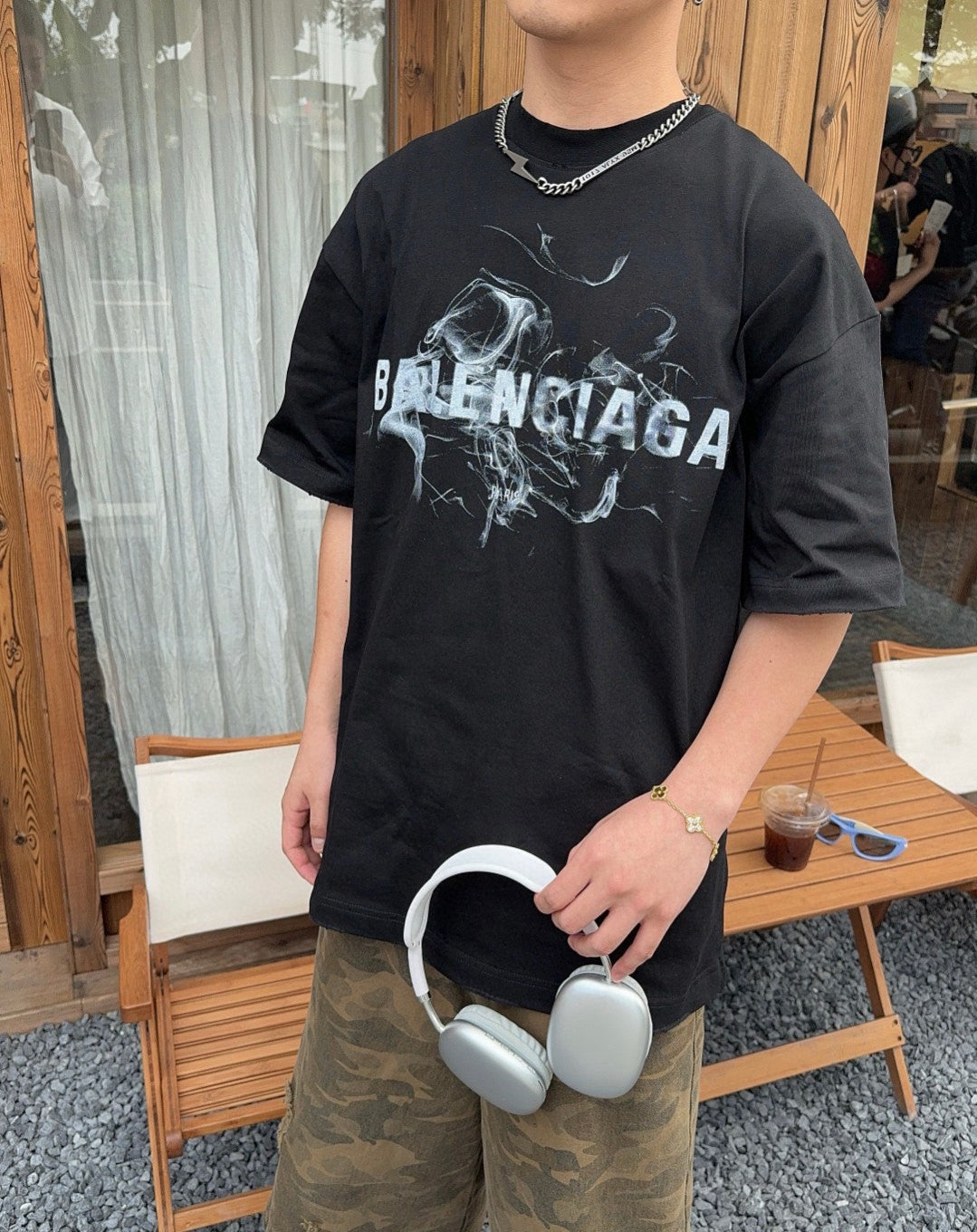 T-shirt Balenciaga à logo imprimé fumée (noir)