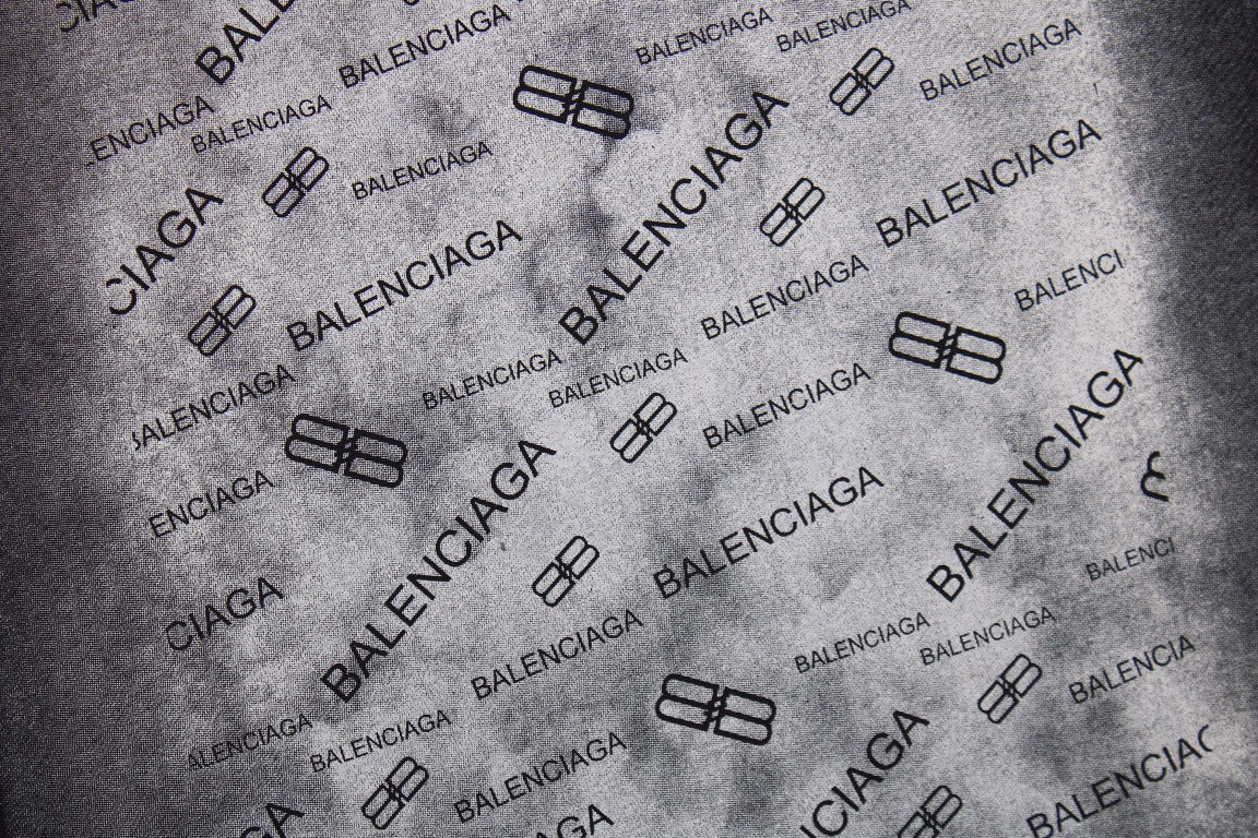 T-SHIRT BALENCIAGA SPRAY LOGO NOIR