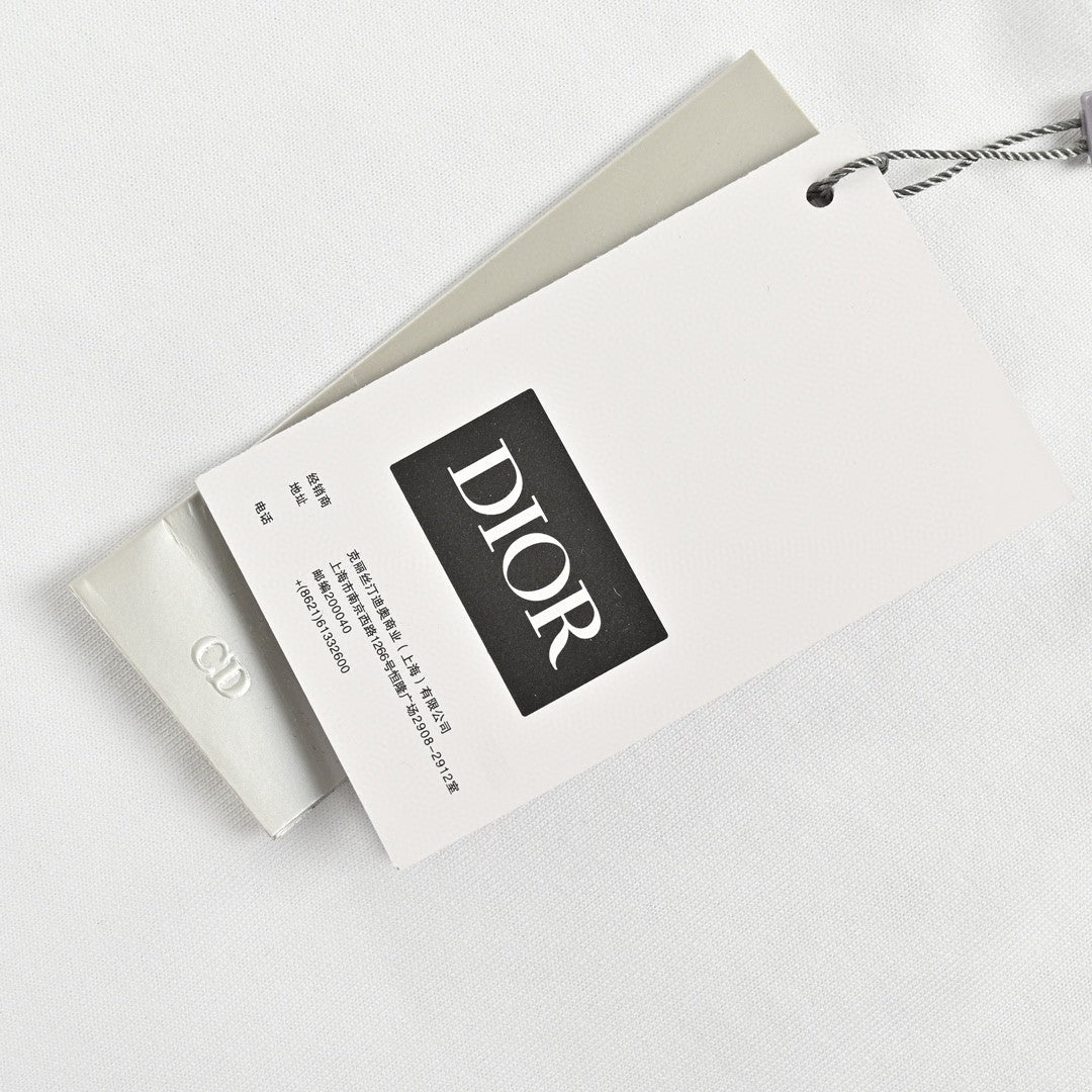 T-shirt Dior avec logo CD brodé (blanc)